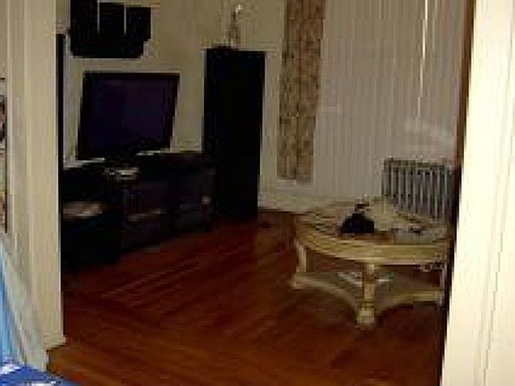4th image of 161-163 Sunset Ave