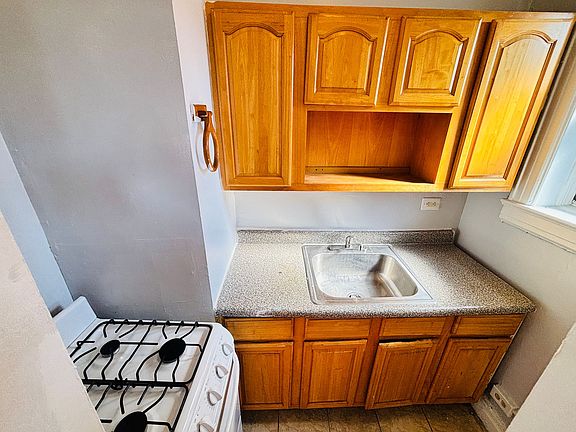 3rd image of 66 Van Reypen St #44E