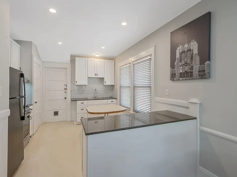 818 Maryland Ave — Photo 8