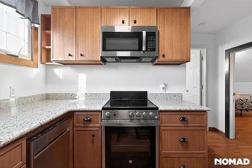 21 Hall Ave Photo 1