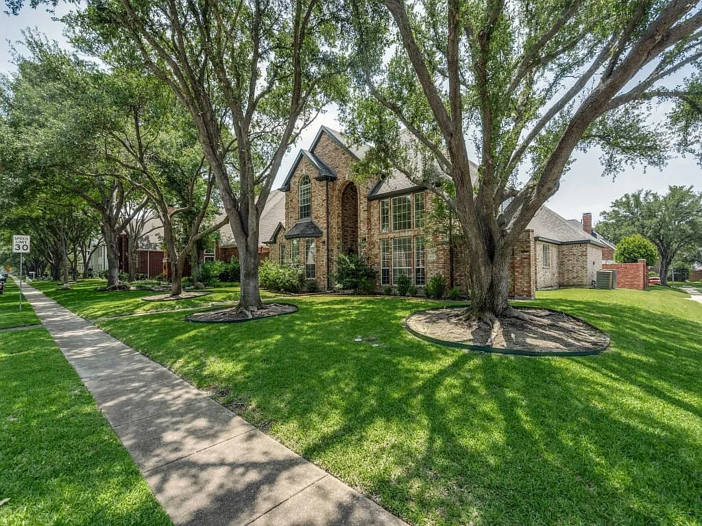 4 bed, 4.0 bath, 3501 sqft, $4,300 — Photo 2