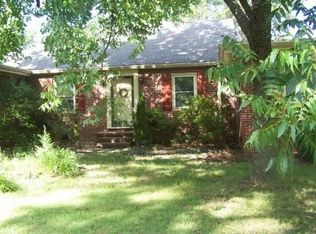 102 Easley St, Clarksville, VA 23927