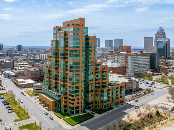 222 E Witherspoon St Unit 1702, Louisville, KY 40202