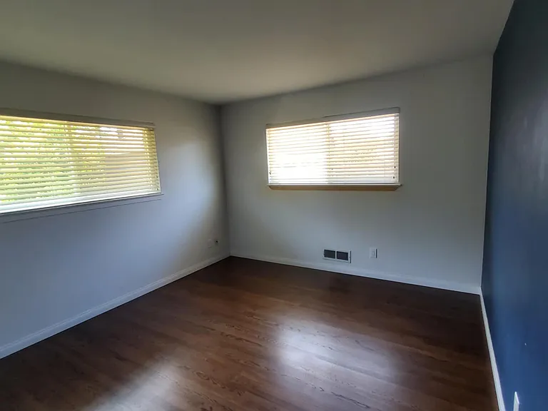 1618 Clinton Rd — Photo 11