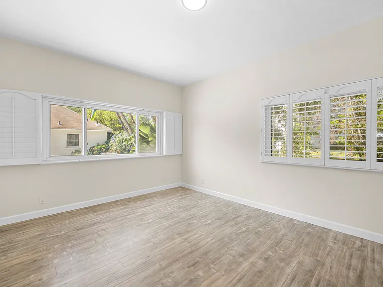 1635 Grandview Ave — Photo 17