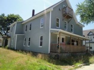 58 Chestnut St, Rochester, NH 03867
