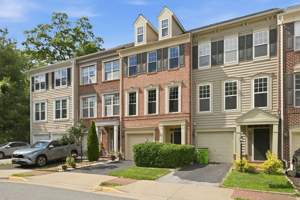 Building Photo - 8133 Dove Cottage Ct