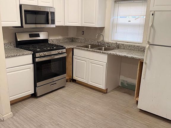 3rd image of 11910 Tarragon Rd #D