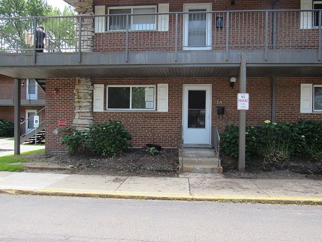 1st image of 1835 W Hatherleigh Ct APT 1A