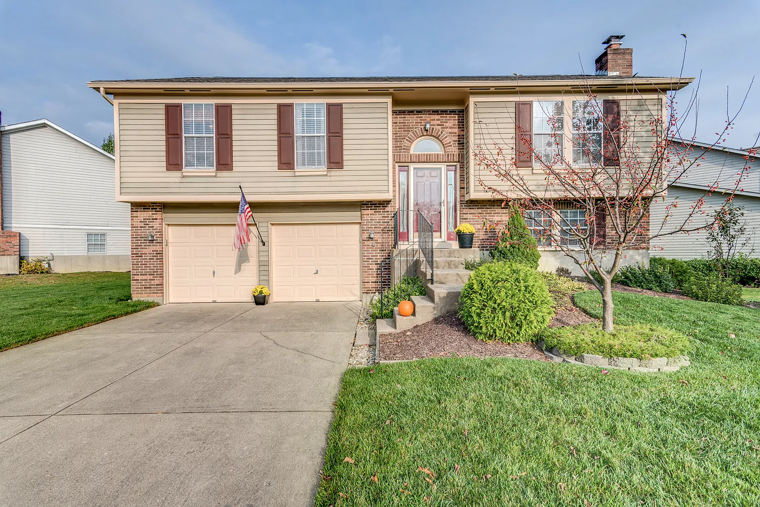 5685 Villas Creek Dr photo 1