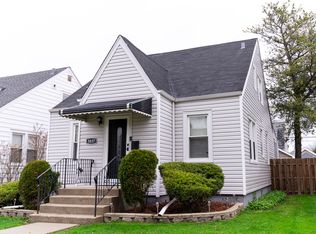 3837 N Pioneer Ave, Chicago, IL