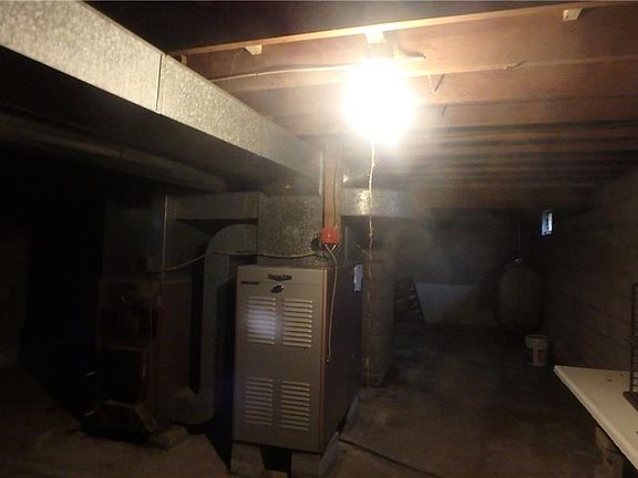2nd image of 6009 Westbury Red Creek Rd