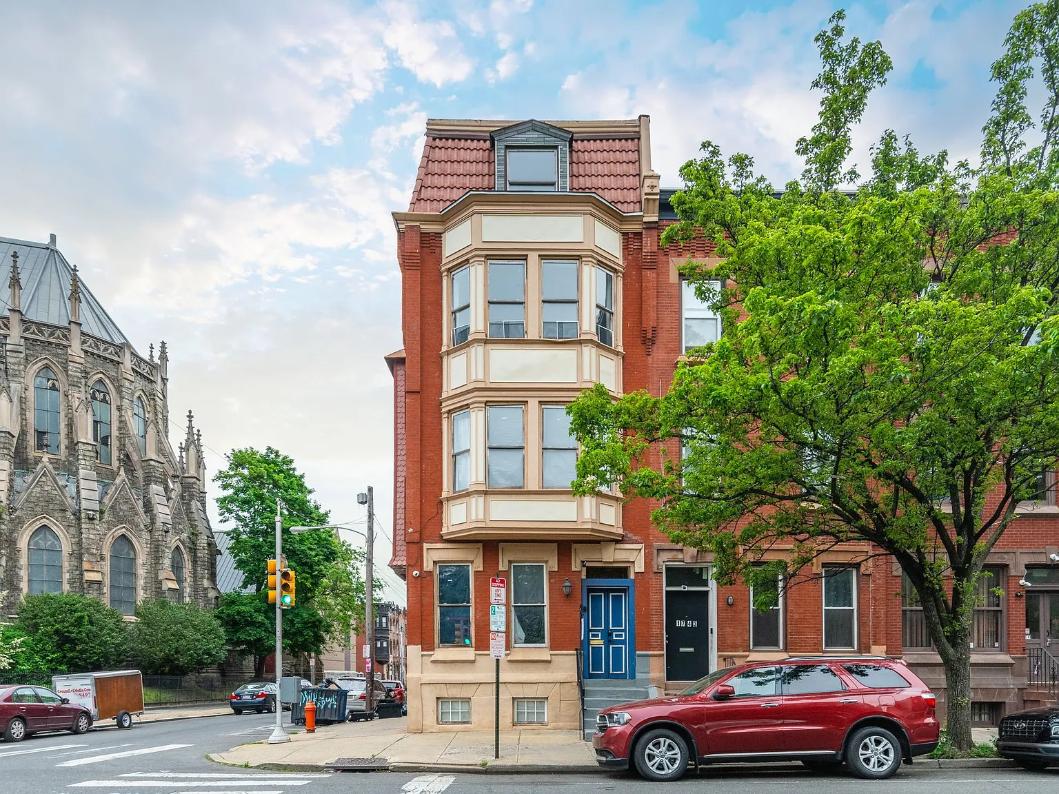 1745 W. Diamond St — Photo 3