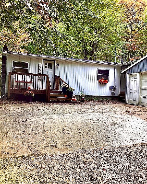 1st image of 10664 Osborn St