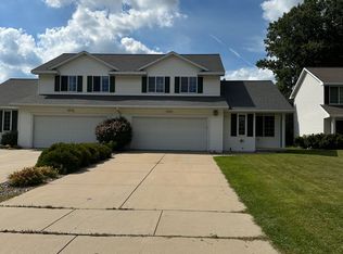 1521 Redstone Trl, Green Bay, WI 54313