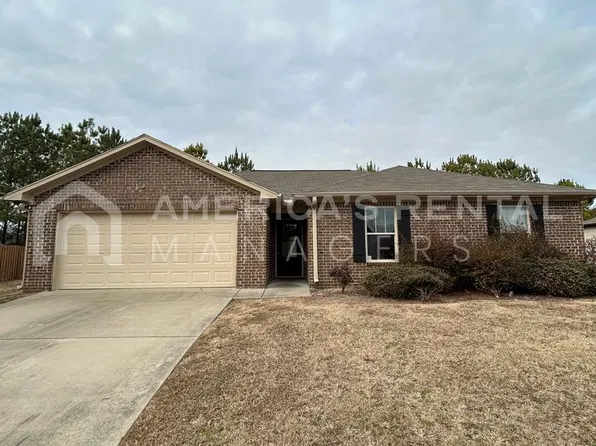 112 Hollow Ct, Calera, AL 35040
