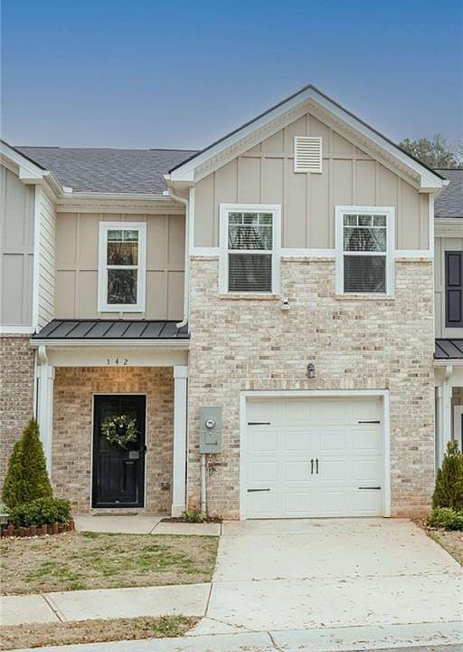 1st image of 142 Hampton Cir