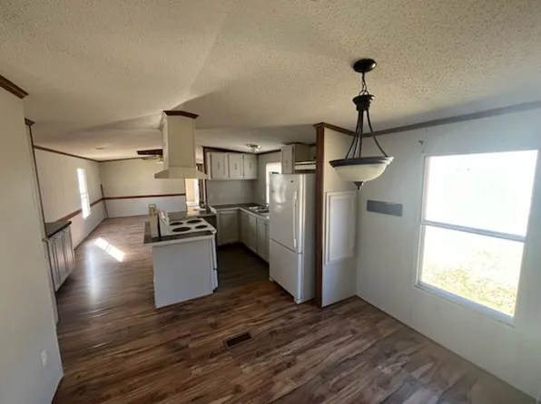 Spring Road Estates LLC, 2200 33rd St NE #9, Hickory, NC 28601