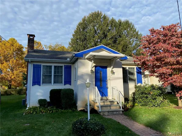 7 Aarons Pl, Easton, PA 18040