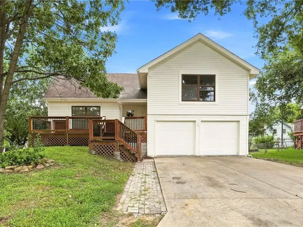 1517 S Scarborough St, Olathe, KS 66062