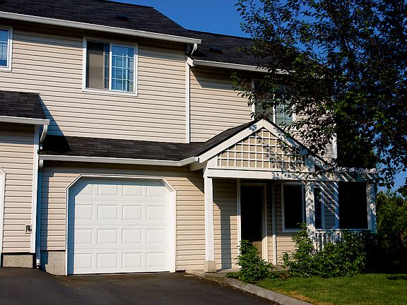 3rd image of 8146 Sweetbrier Ln SE #A304