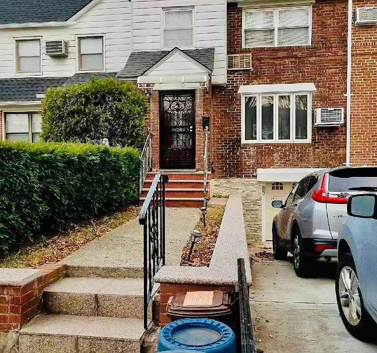 1st image of 198 30th Ave