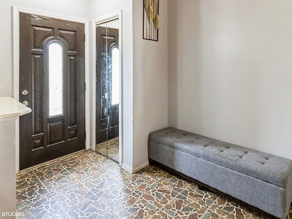 4th image of 9494 Terrace Pl