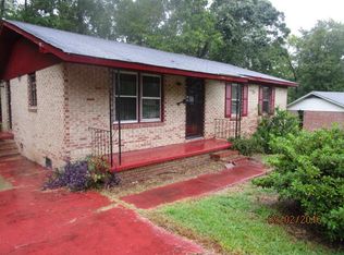 215 McKellar Dr, Greenwood, SC 29646