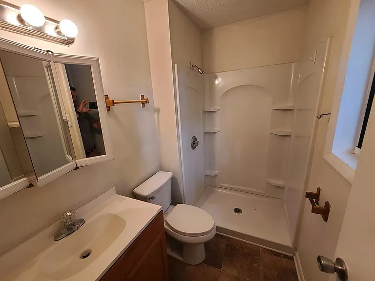 612 Platinum St — Photo 3