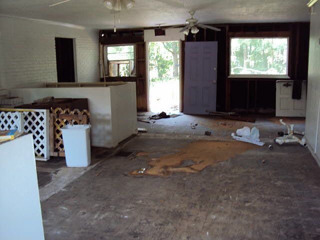 2nd image of 690 Bolton Rd NW