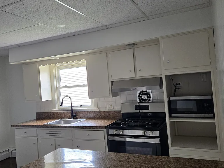 77 Hudson Rd #1 — Photo 17