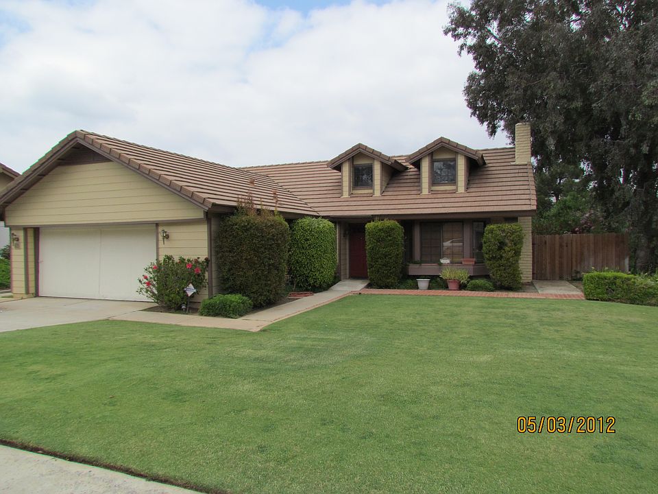 Corner lot with nice grass