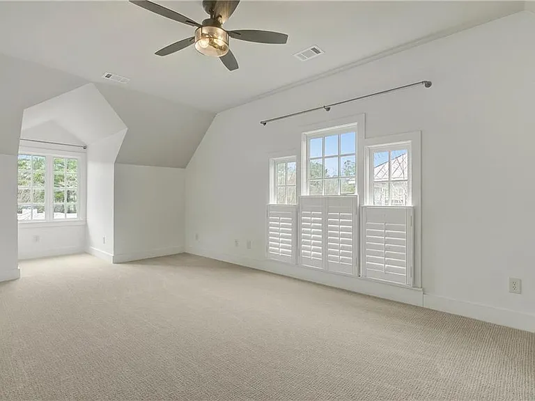 10559 Serenbe Ln — Photo 39