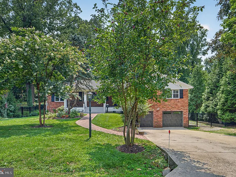 6443 Walters Woods Dr — Photo 85