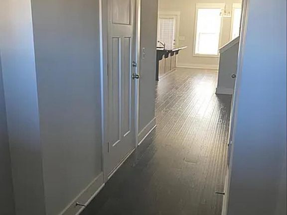 4th image of 196 Fair Orchard Way