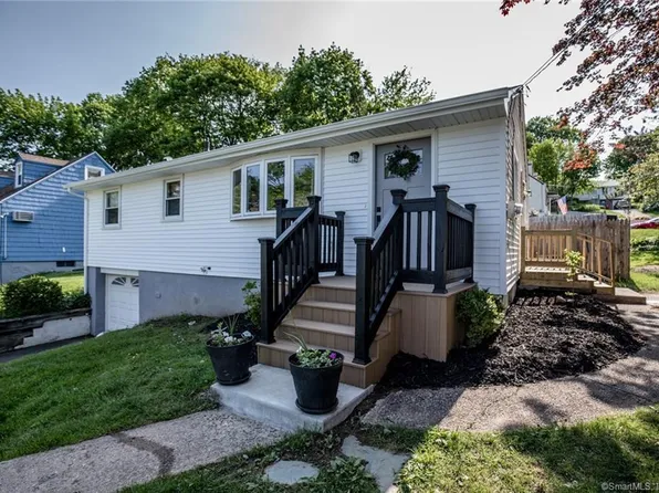 24 Carriage Drive, Wallingford, CT 06492