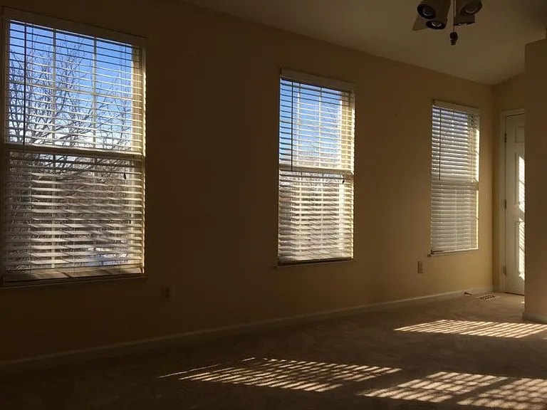 21020 Strawrick Ter — Photo 6
