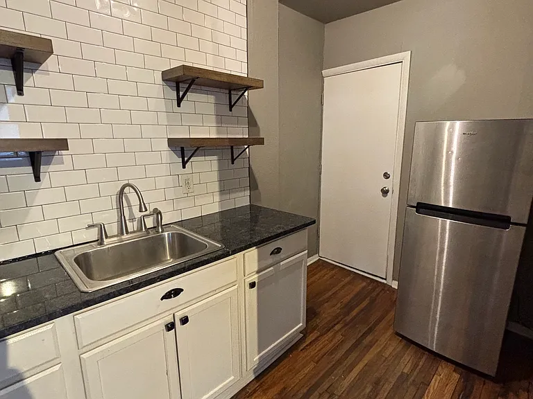 9 N College Ave #2 — Photo 9
