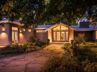 8848 Guadalupe Trl NW, Los Ranchos De Albuquerque, NM 87114