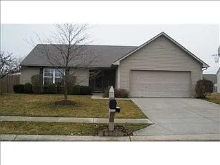 7742 High View Dr photo 1