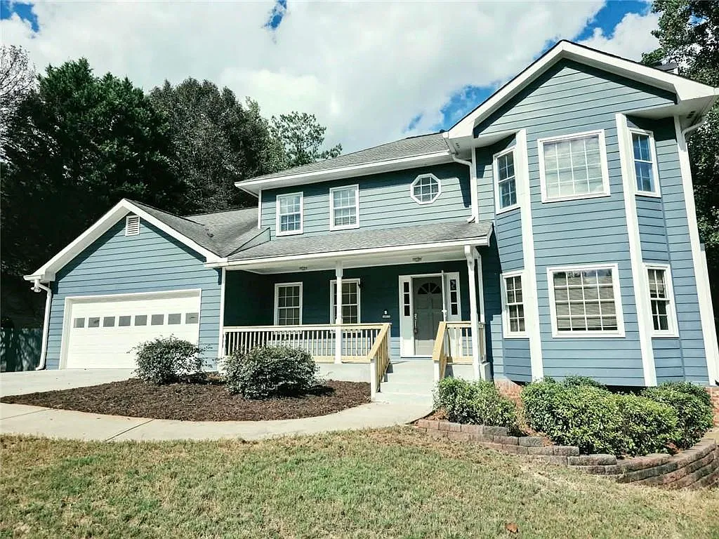 4 bed, 2.5 bath, 2116 sqft, $2,500 — Photo 1