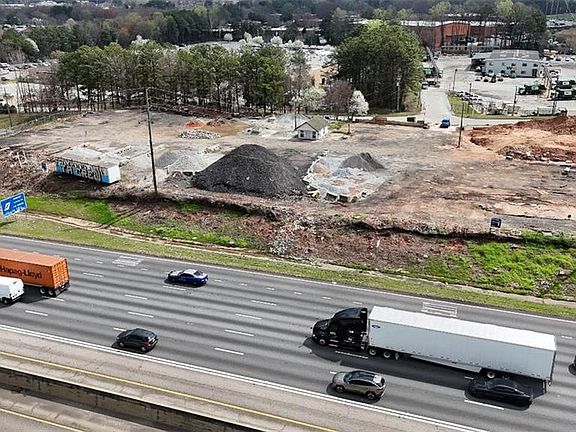 4th image of 5375 Goshen Springs Rd #1