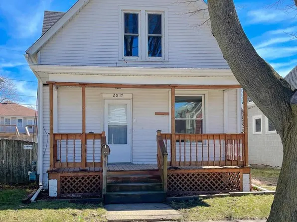 2017 Carmel AVENUE, Racine, WI 53405
