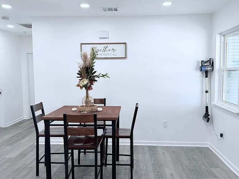 9331 Scenic Hwy #6 — Photo 4
