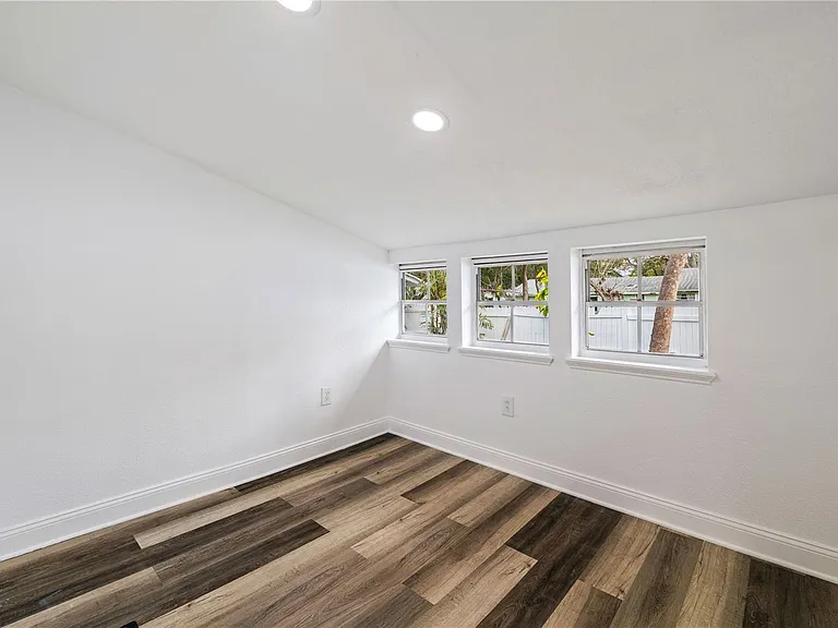 1397 43rd St — Photo 31