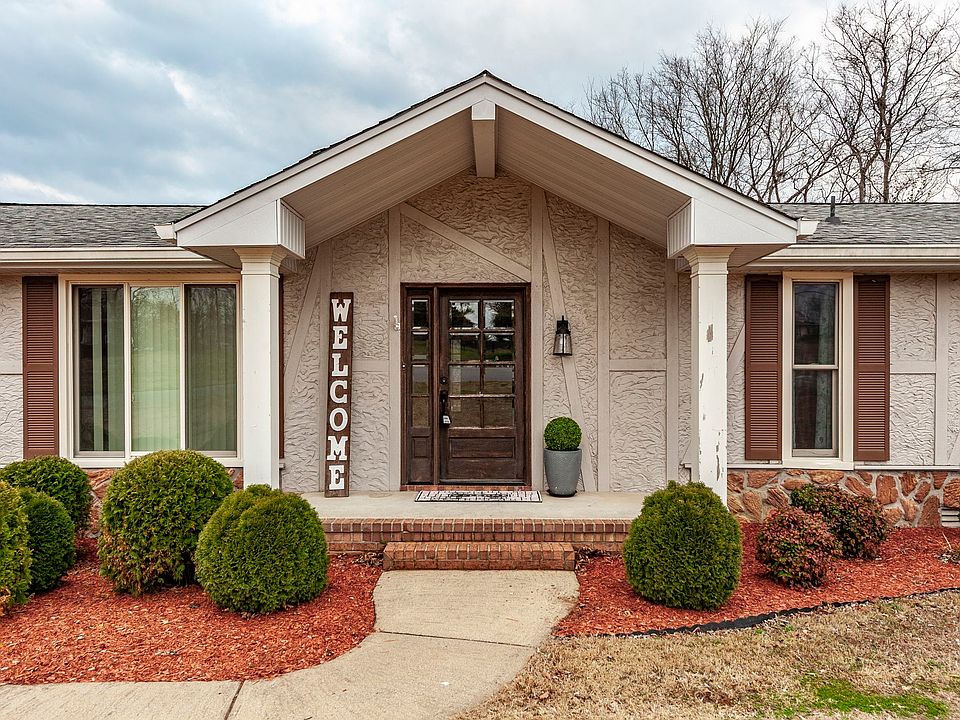 1st image of 144 Allen Dr