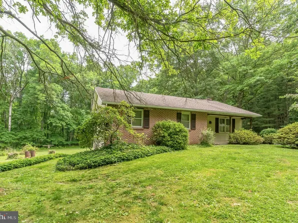 97 Barneston Rd, Honey Brook, PA 19344