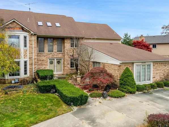 54308 Sherwood Ln, Shelby Township, MI 48315