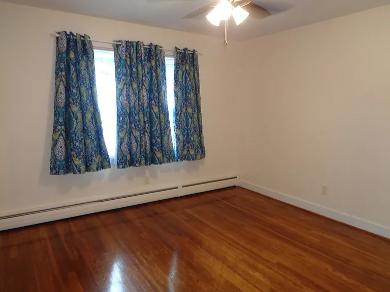 1302 Miller St — Photo 18