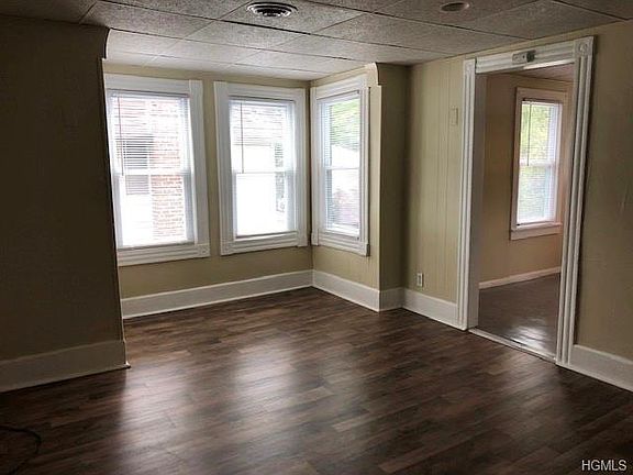 3rd image of 114 Sprague Ave #2